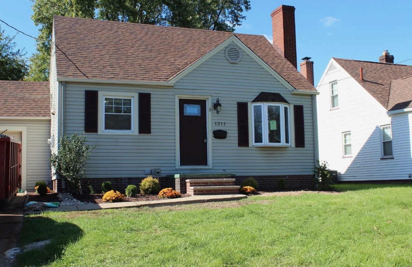 1211 Raff Road Southwest